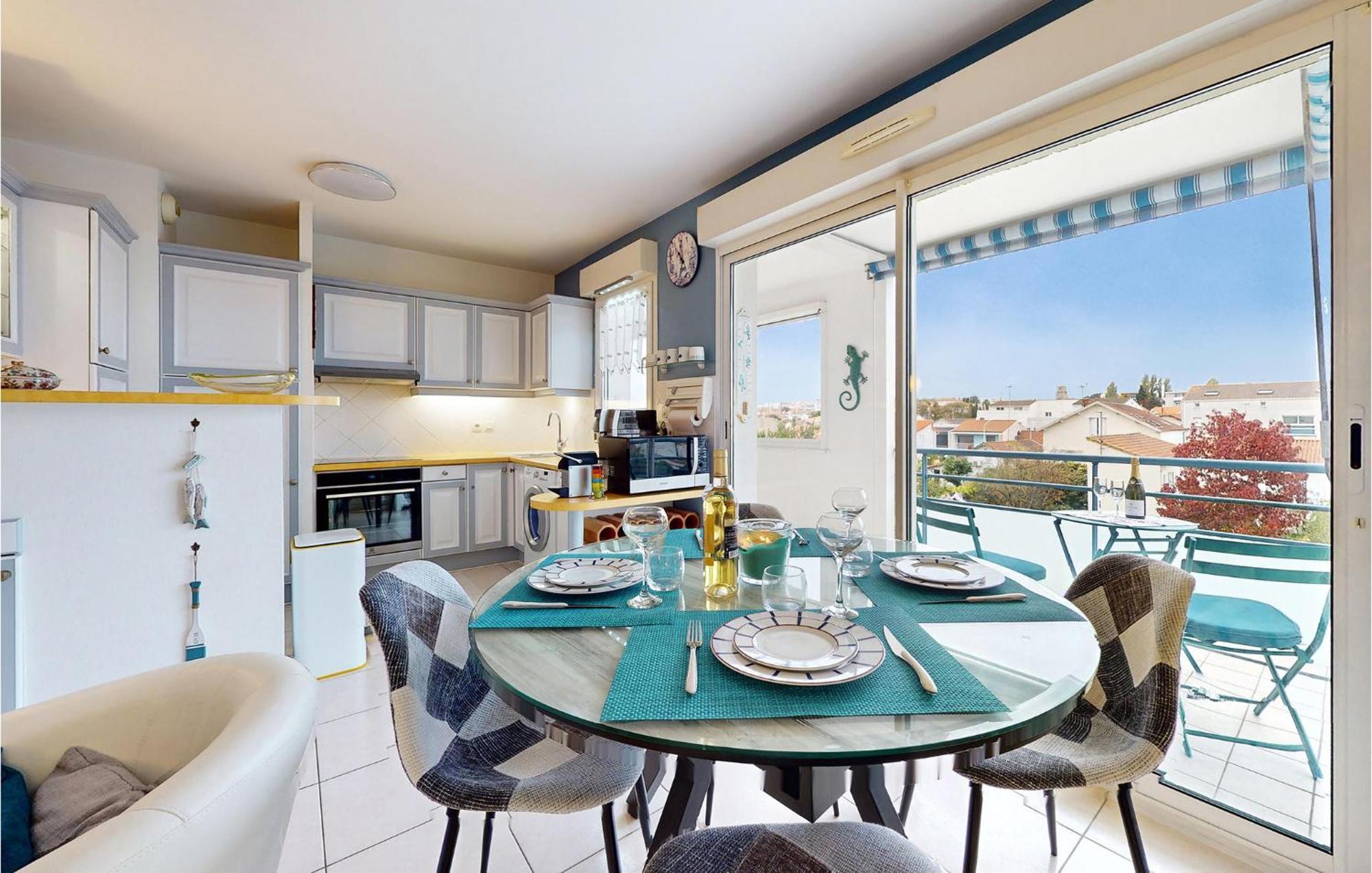Amazing In With Kitchen